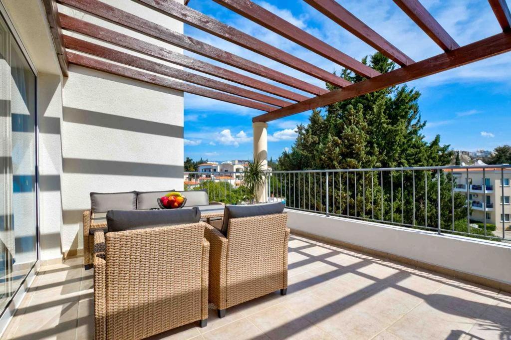 Penthouse Carina Apartman Paphos Kültér fotó